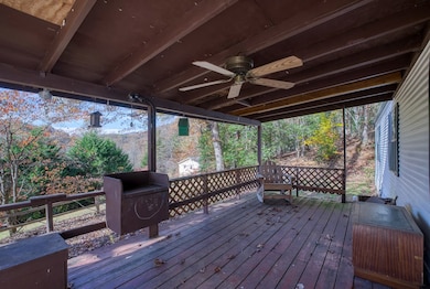 50 Deer Hollow Ln, Franklin, NC 28734 - photo 3