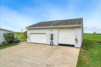 400 Oak Hill Rd, West Middlesex, PA 16159 - photo 5