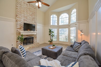 14903 Oak Bluff Ct, Houston, TX 77070 - photo 6