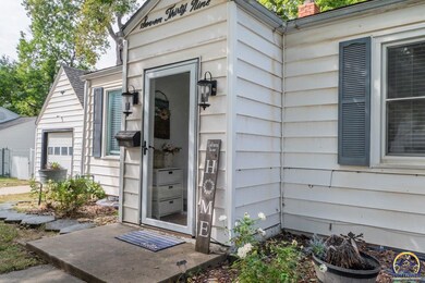 739 SW Randolph Ave, Topeka, KS 66606 - photo 3