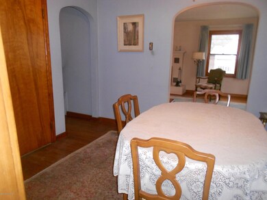 314 Oak Ln, Cresco, PA 18326 - photo 4