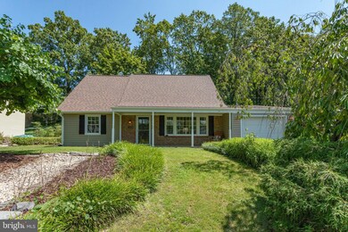 12829 Point Pleasant Dr, Fairfax, VA 22033 - photo 3