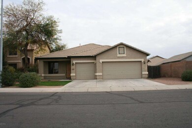 lucas house 004