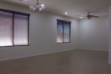 Dining / Living Room 2