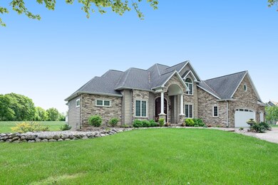 01 Rivers Edge Way_1b - Copy