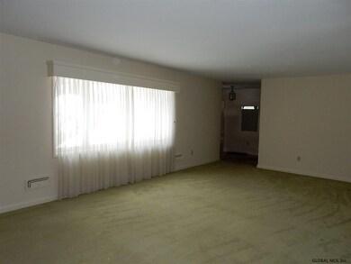 20 Bigwood Rd, Schenectady, NY 12302 - photo 4