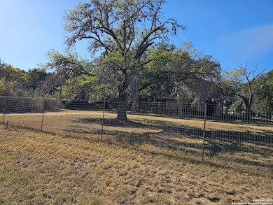 110 Maricopa Dr, Canyon Lake, TX 78133 - photo 6