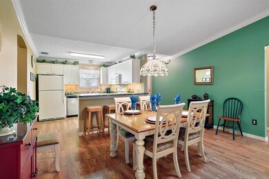 Dining area w/upgraded light fixture