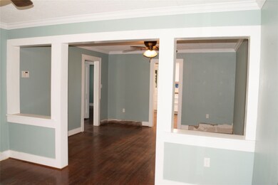 2320 Mustang Rd, Alvin, TX 77511 - photo 6