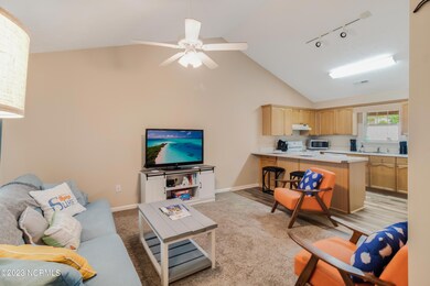 124 NE 10th-7