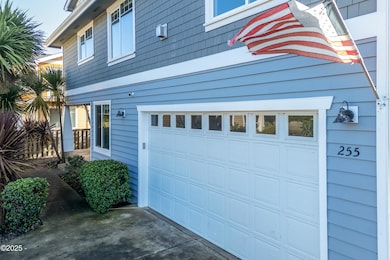 255 NW Fayette St, Waldport, OR 97394 - photo 6