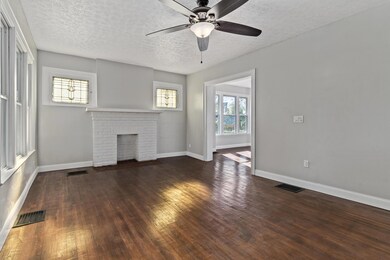 1029 S Champion Ave_MLS_06