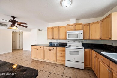 09-Kitchen