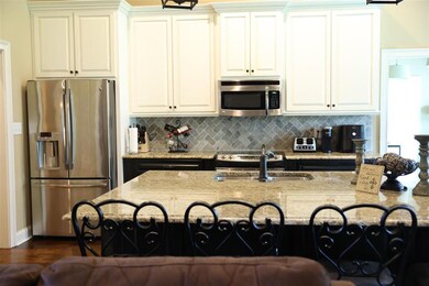 114 Abercorn St, Warner Robins, GA 31088 - photo 5