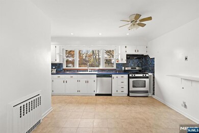 97 Riverview Ave unit 2, Cliffside Park, NJ 07010 - photo 3