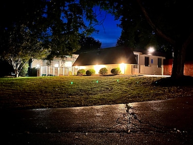 108 E Oak Crest Dr unit 110, Wales, WI 53183 - photo 3