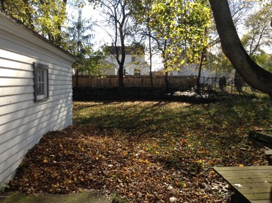 1060 Aberdeen St NE, Grand Rapids, MI 49505 - photo 3