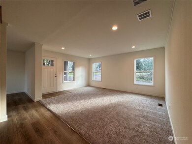 401 NW Fir St, Winlock, WA 98596 - photo 2