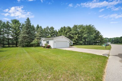 10335-SchoonerLake-CL-Exteriors-1