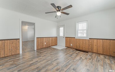 1029 Clinton St, Lincoln, IL 62656 - photo 4