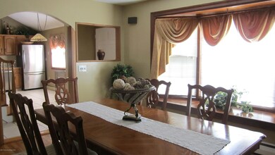 58 Hickory Rd, Colonia, NJ 07067 - photo 3