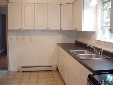 424 N Greenbush Rd, Rensselaer, NY 12144 - photo 4