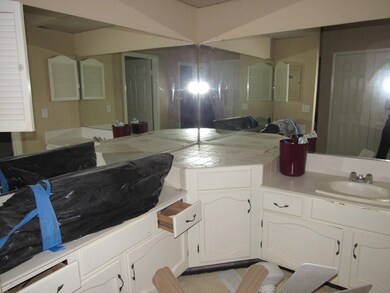 double sinks, bathroom2