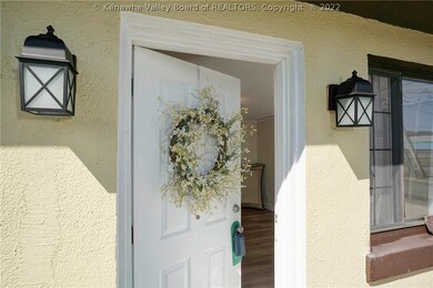 215 28th St, Dunbar, WV 25064 - photo 2