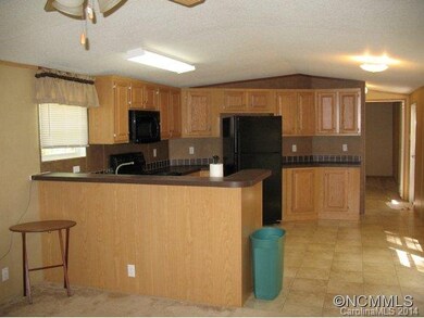 Eat-In Kitchen