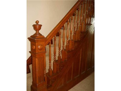 Entry/Foyer. Original details