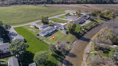 520 Rosie Ln N, Mandan, ND 58554 - photo 2