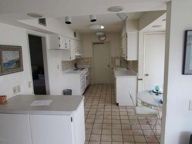 10523 W Palmeras Dr, Sun City, AZ 85373 - photo 5