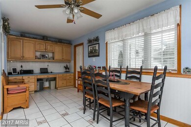 6010 Charnock Dr, Sykesville, MD 21784 - photo 7