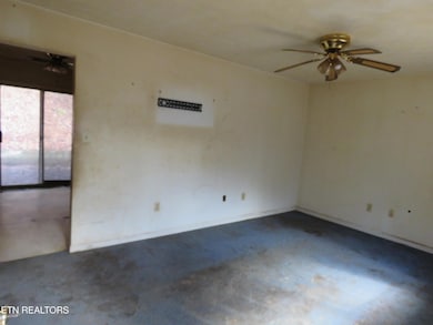 146 Park Place, Harriman, TN 37748 - photo 2