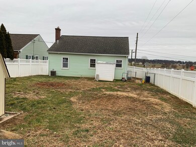 201 Orlon St, New Holland, PA 17557 - photo 4