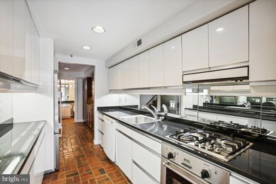 3308 Reservoir Rd NW, Washington, DC 20007 - photo 7