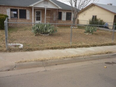 302 Plainview Dr, Alamogordo, NM 88310 - photo 3