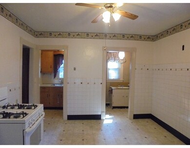 18 Lakeview Ave, Ludlow, MA 01056 - photo 3