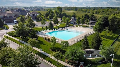 16386 W 166th Ct, Olathe, KS 66062 - photo 6