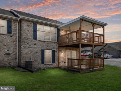 2325 Majestic Ct, Chambersburg, PA 17202 - photo 4