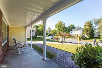 4211 Pinefield Ct, Fairfax, VA 22033 - photo 2