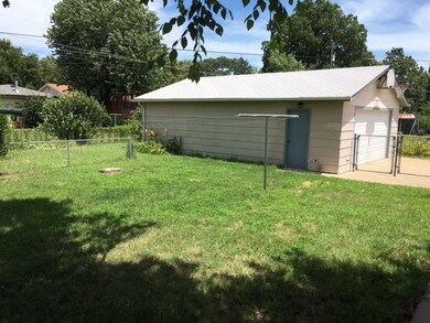 Note Garden Area & Clothes Line