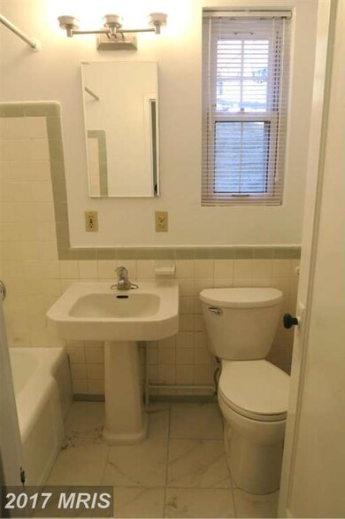 3525 Valley Dr unit N/A, Alexandria, VA 22302 - photo 7