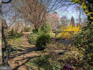 306 E Coover St, Mechanicsburg, PA 17055 - photo 4