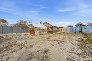 106 N 5th St, Parma, ID 83660 - photo 3