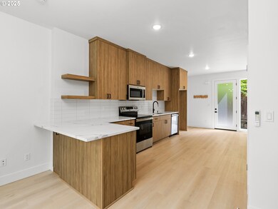 4960 SE Caruthers St unit 6, Portland, OR 97206 - photo 5