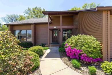 2123 E 48th St, Davenport, IA 52807 - photo 2