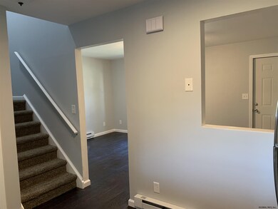 521 Lark Dr, Albany, NY 12210 - photo 6