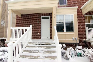 32 S Gardens Way, Fitchburg, WI 53711 - photo 2