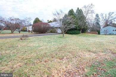 1300 Kirks Ln, Dresher, PA 19025 - photo 3